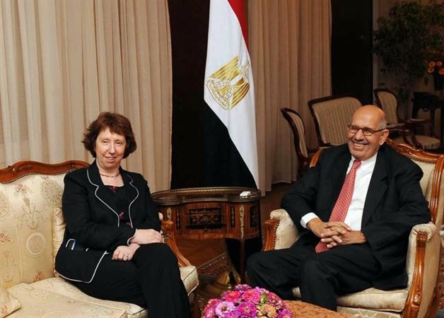  دمحمد البرادعي خلال استقباله اشتون امس بالقاهرة	 اپ﻿