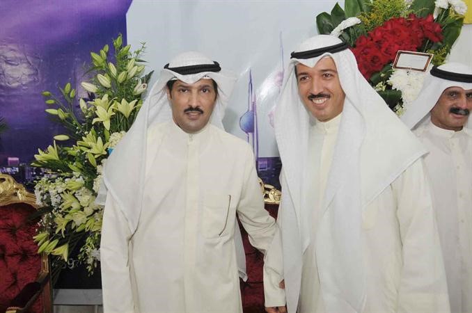 الشيخ احمد الجابر مهنئا عبدالله العدواني 