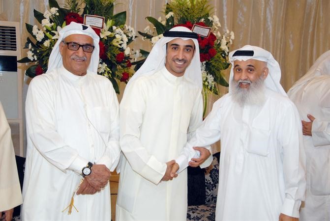 احد ابناء الدائرة الثالثة مهنئا الطاحوس