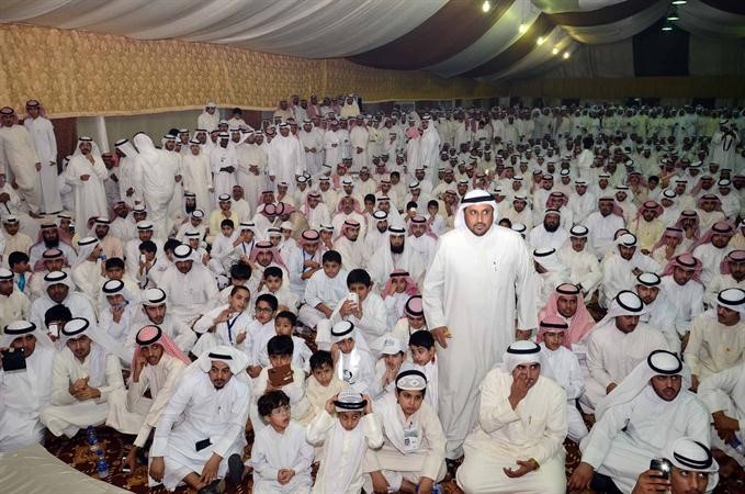 جموع كبيرة احتشدت لتهنئة منصور العليان