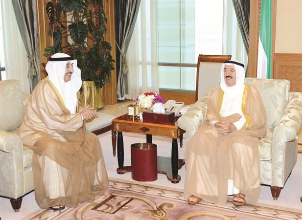 صاحب السمو الامير الشيخ صباح الاحمد مستقبلا جاسم الخرافي ﻿