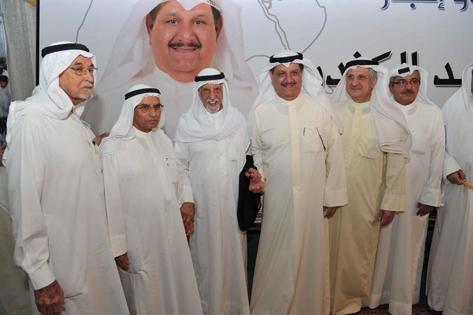 عيسى الكندري متوسطا ابناء الدائرة الاولى	 هاني عبدالله﻿