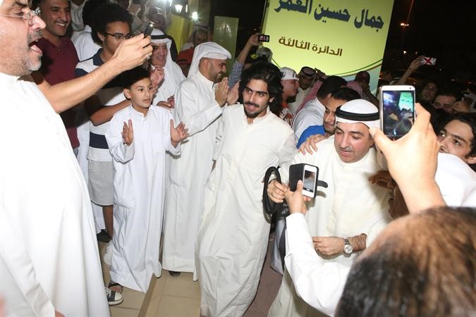 ابناء الدائرة الثالثة يلتفون حول جمال العمر﻿