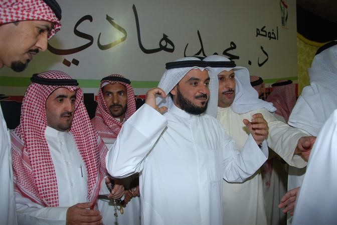 الحويلة وسط اهله وانصاره	عباس مكحل﻿