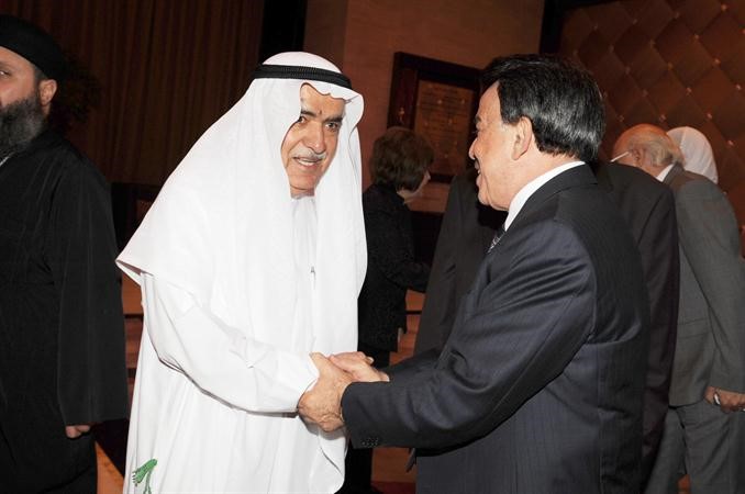 مالعلمي يرحب باحد الحضور