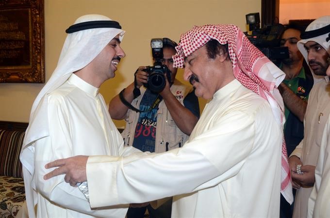 ومرحبا باحد المهنئين