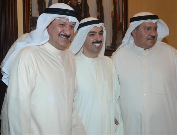 الراشد مستقبلا بعض ابناء الدائرة