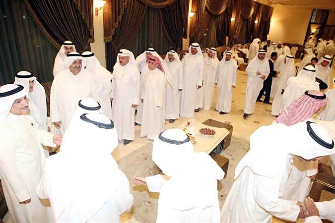 ابناء الدائرة الاولى في ديوان كامل العوضي