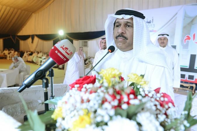 حمد سيف متحدثا الى اهالي الدائرة الثانية
