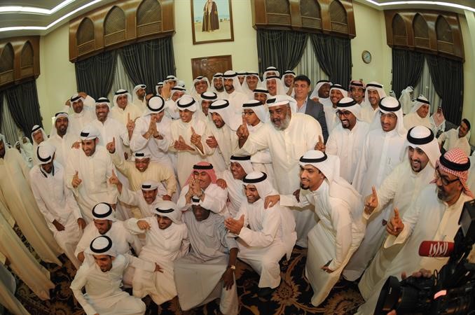 جموع المهنئين في ديوان الغانم﻿
