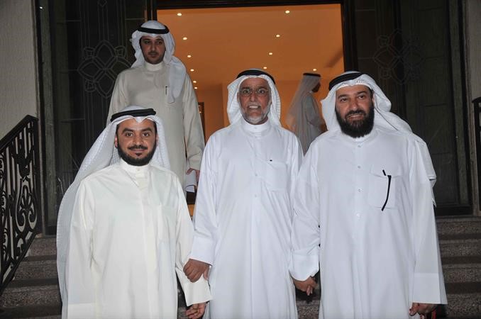 دعلي العمير ومحمد الحويلة ويتوسطهما عقاب العتيبي
﻿