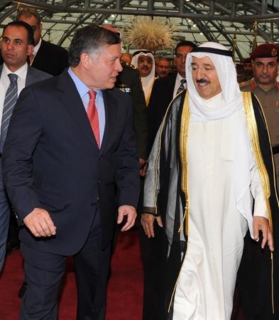 صاحب السمو الامير الشيخ صباح الاحمد مستقبلا العاهل الاردني الملك عبد الله الثاني
