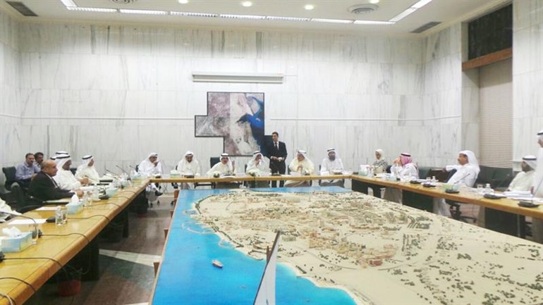 ماحمد الصبيح خلال ترؤسه اللجنة