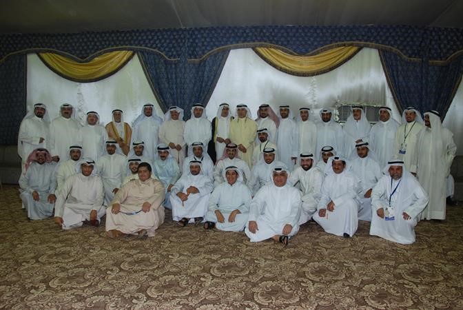 عبدالله التميمي متوسطا ابناء الدائرة