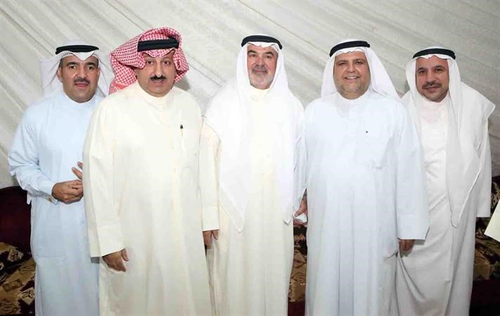  ناخبون من الاولى يباركون

