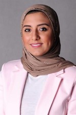 مزينب لاري ﻿