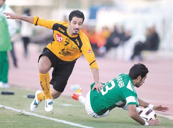 حمد العنزي حقق العديد من البطولات مع القادسية 