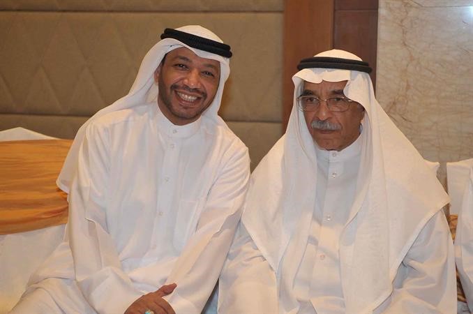 الدويسان مع احد كبار السن
