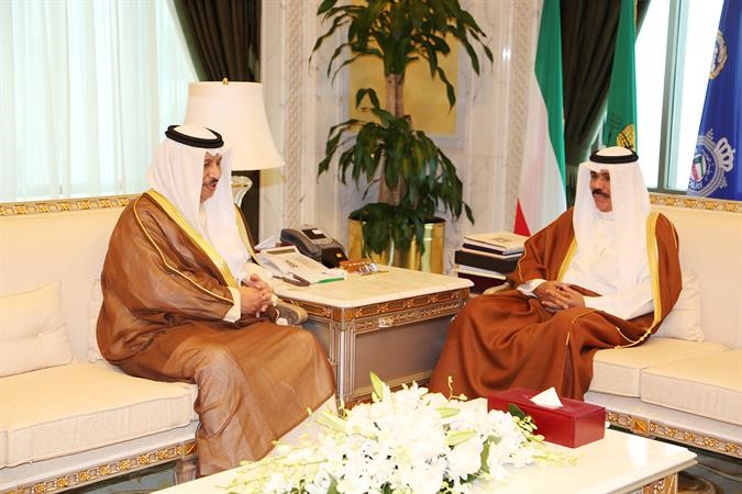 سمو ولي العهد الشيخ نواف الاحمد مستقبلا سمو رئيس الوزراء الشيخ جابر المبارك ﻿
