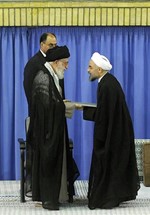المرشد الاعلى اية الله خامنئي ينصب حسن روحاني رئيسا لايرانافپ