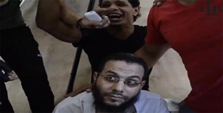 بالفيديو.. القبض على الشيخ محمود شعبان الشهير بـ " هاتولي راجل " "و لقطات احتجازه تثير الجدل "