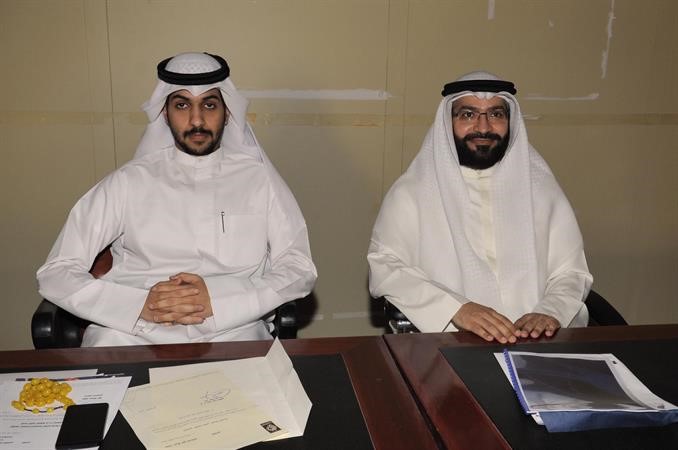 فيصل المطر وعبدالرحمن البلقاسي خلال عمومية الفوز للاستثمار 	قاسم باشا ﻿