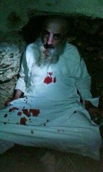 الصورة التي تداولها ناشطون لبدر الغزالي احد كبار مشايخ الطائفة العلوية بعد اسره ﻿