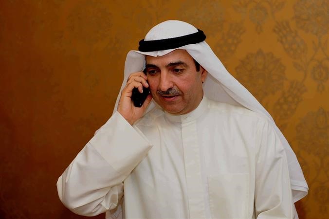 جمال العمر يتلقى مكالمة هاتفية﻿