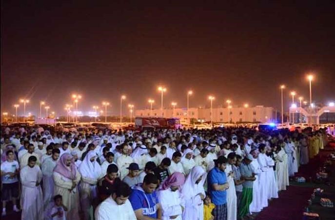 وفي الساحات الخارجية﻿