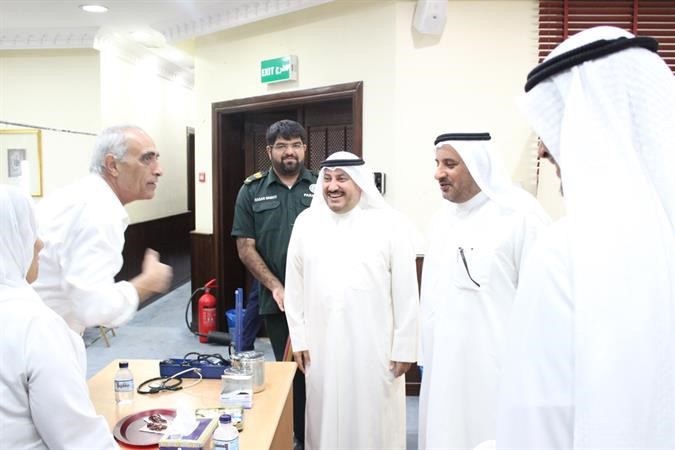 الاذينة يتفقد العيادة الطبية﻿