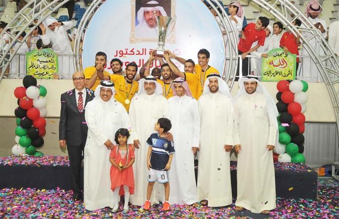 كبار الحضور مع ابطال الدورة﻿