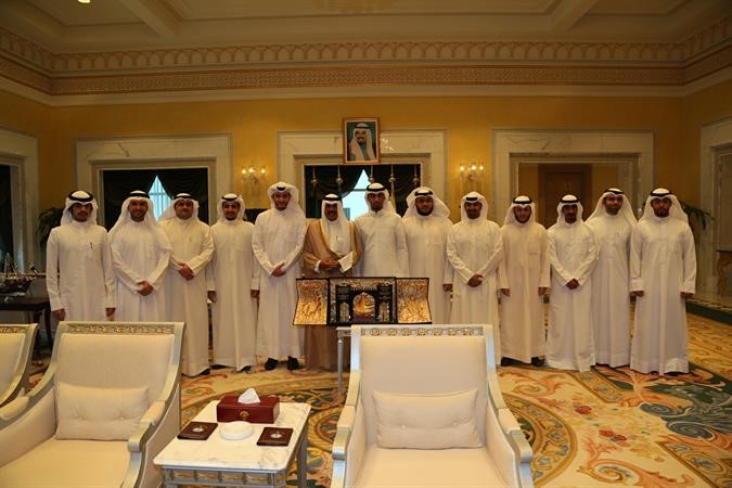 سمو ولي العهد الشيخ نواف الاحمد خلال لقائه رؤساء واعضاء اتحاد الطلبة في كل من اميركا ومصر والامارات واستراليا وفرنسا والمملكة المتحدة وجامعة الكويت