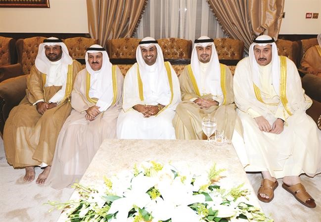 الشيخ فيصل الحمود وانس الصالح ود نايف الحجرف ومحمد شرار وفلاح الهاجري﻿