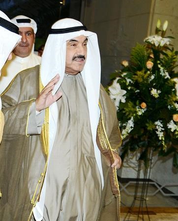 سمو الشيخ ناصر المحمديحيي الحضور في المسجد الكبير﻿