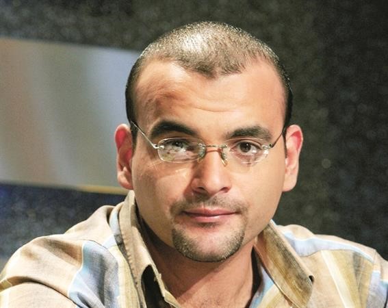 ايمن بهجت قمر﻿