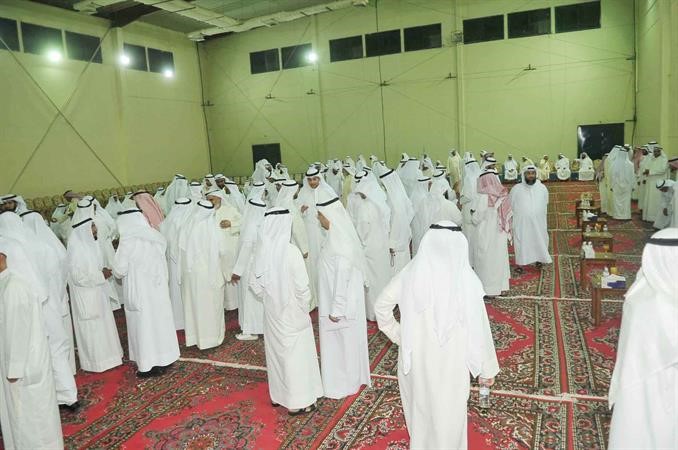 جموع من المهنئين في جمعية الاصلاح