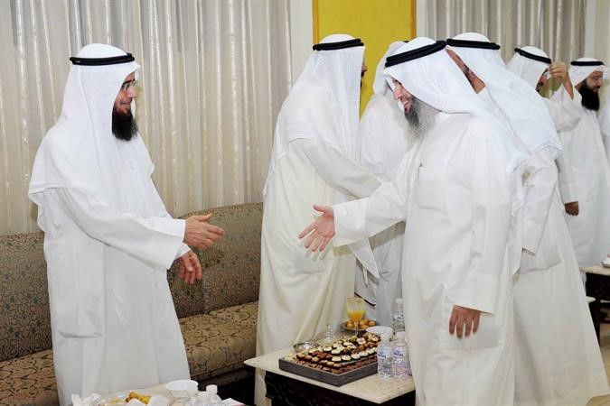 عدد من المهنئين﻿
