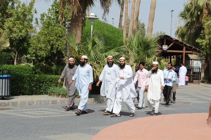 اقبال من الجاليات الوافدة على زيارة الحديقة﻿