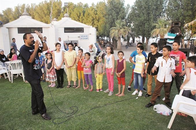 الاطفال فى شاطئ المسيلة 