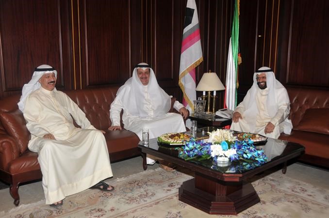 الكندري والقطان والعوضي خلال الزيارة