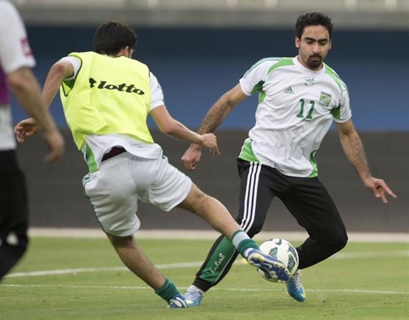 لاعبو العربي يسعون الى حصد البطولات هذا الموسم ﻿