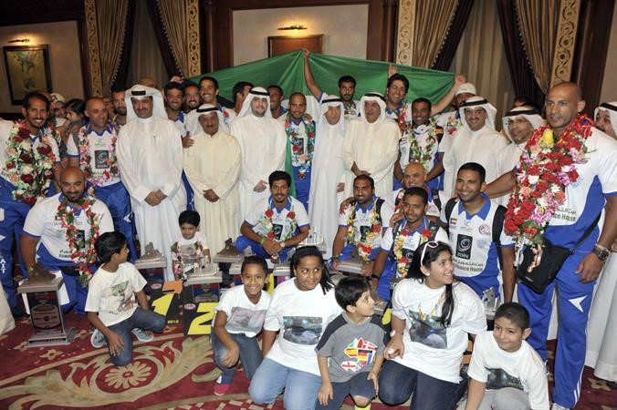الفريق خلال حفل استقباله عقب فوزه بلقب العام الماضي﻿