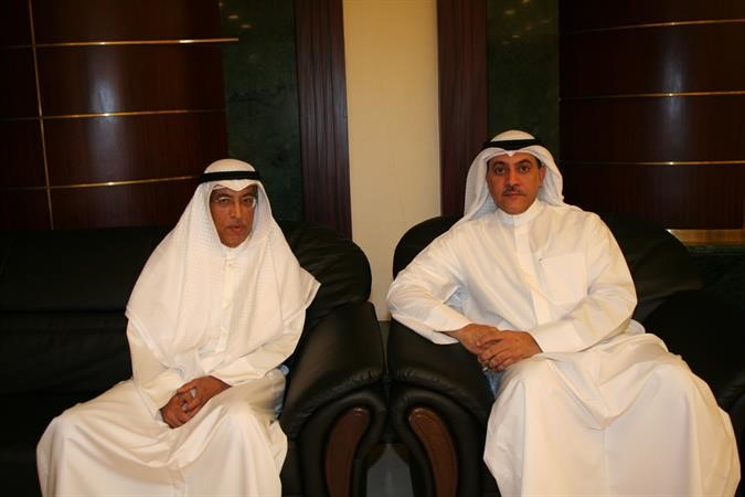 مسالم الاذينة وصبحي الملا خلال استقبال المهنئين 