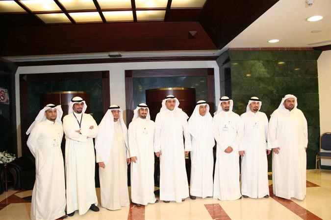 الاذينة متوسطا فريق العلاقات العامة برفقة الملا