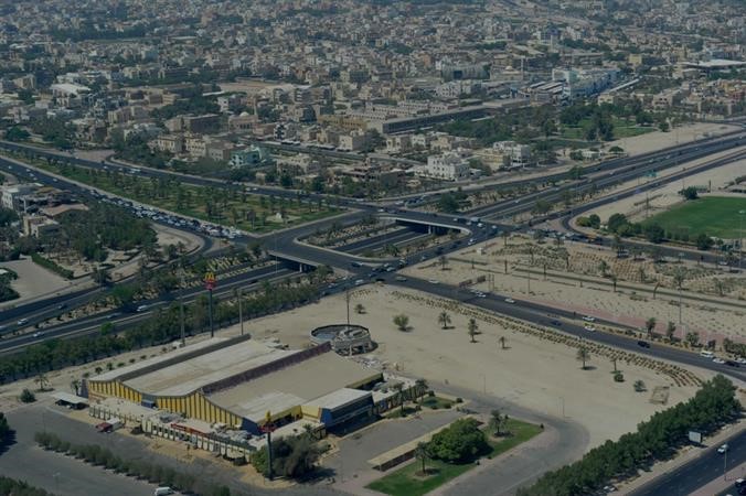 أول يوم دوام بعد العيد.. وزارات حضر فيها المراجعون وغاب عنها الموظفون