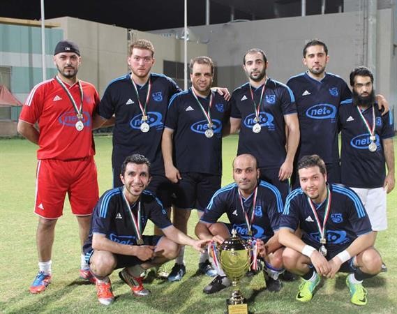 لاعبو فريق كواليتي نت يحتفلون بالمركز الاول﻿