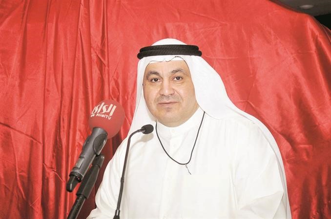 صلاح عبدالله متحدثا 