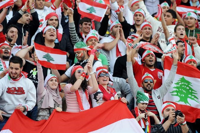 الجماهير اللبنانية دائما تقف خلف منتتخبها 