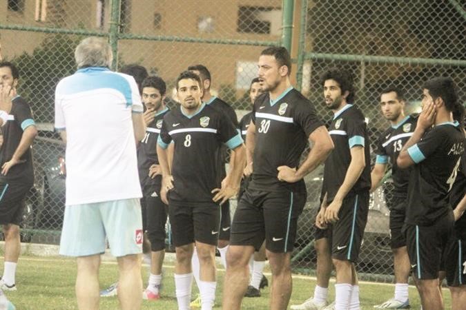 المدرب الروماني ميهاي ستويكيتا يسعى لاختيار التشكيلة الافضل قبل العودة