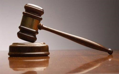 محكمة بريطانية تقضي بمنع رجل مقعد من الإنجاب